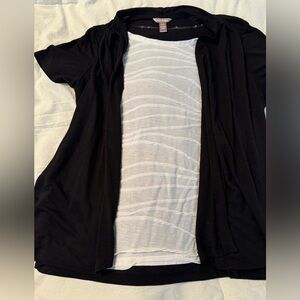 Short sleeved shirt with connected loose sweater. Short sleeve.